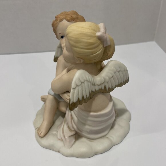 Home Interiors Gifts -  Porcelain Figurine Kissing Angels # 8838 - 4 3/4" tall - Picture 4 of 14
